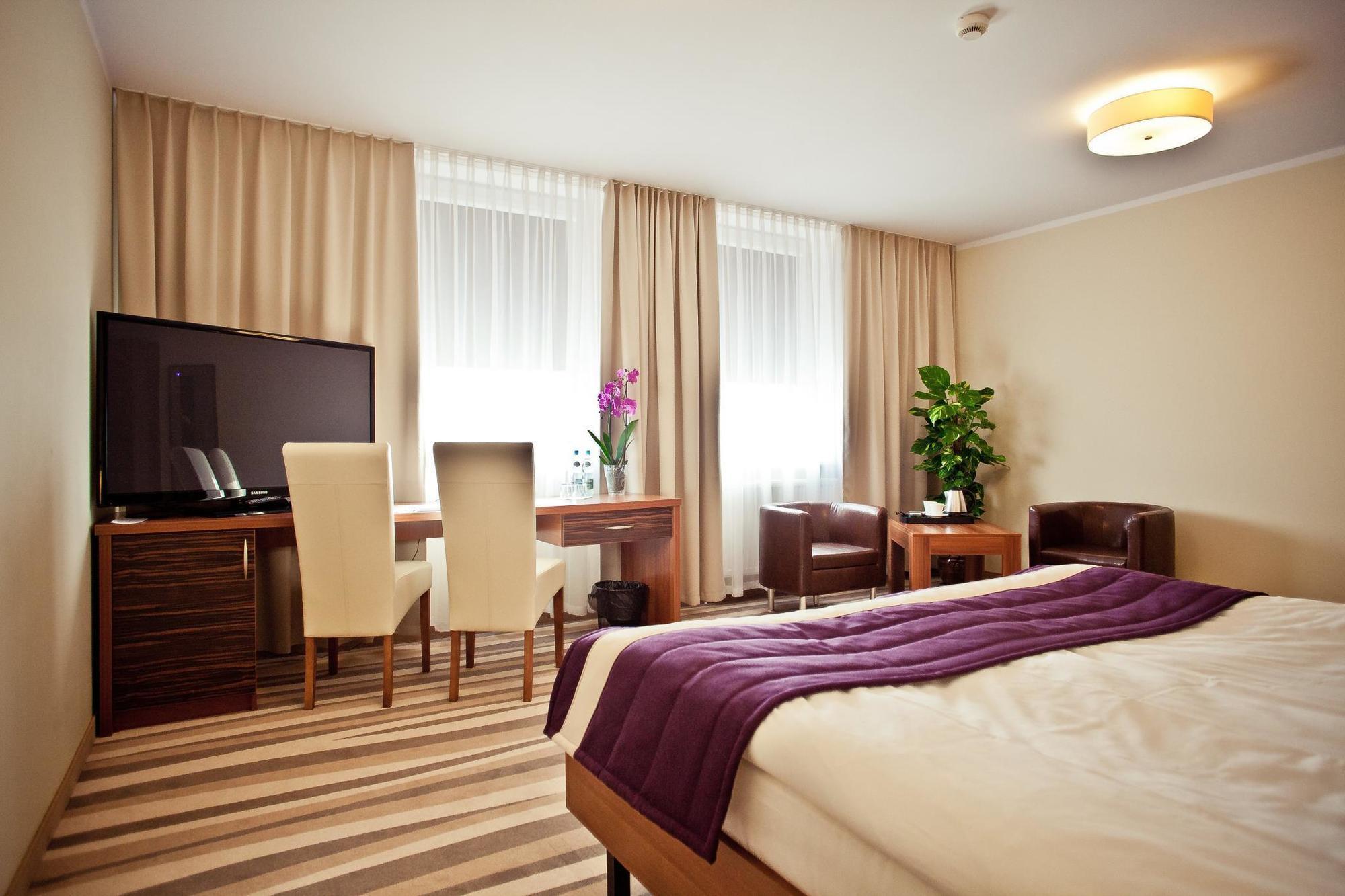 Hotel Mazovia Airport Modlin Nowy Dwor Mazowiecki Room photo